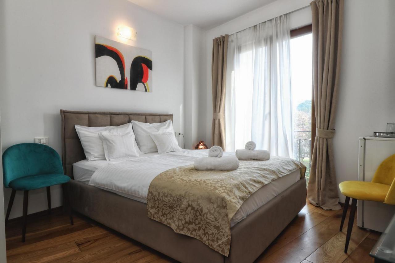 Kseni Accommodation Ровінь Екстер'єр фото